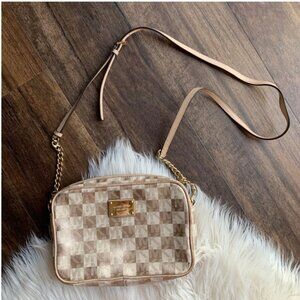 Micheal Kors Shiny Gold/Creme Purse